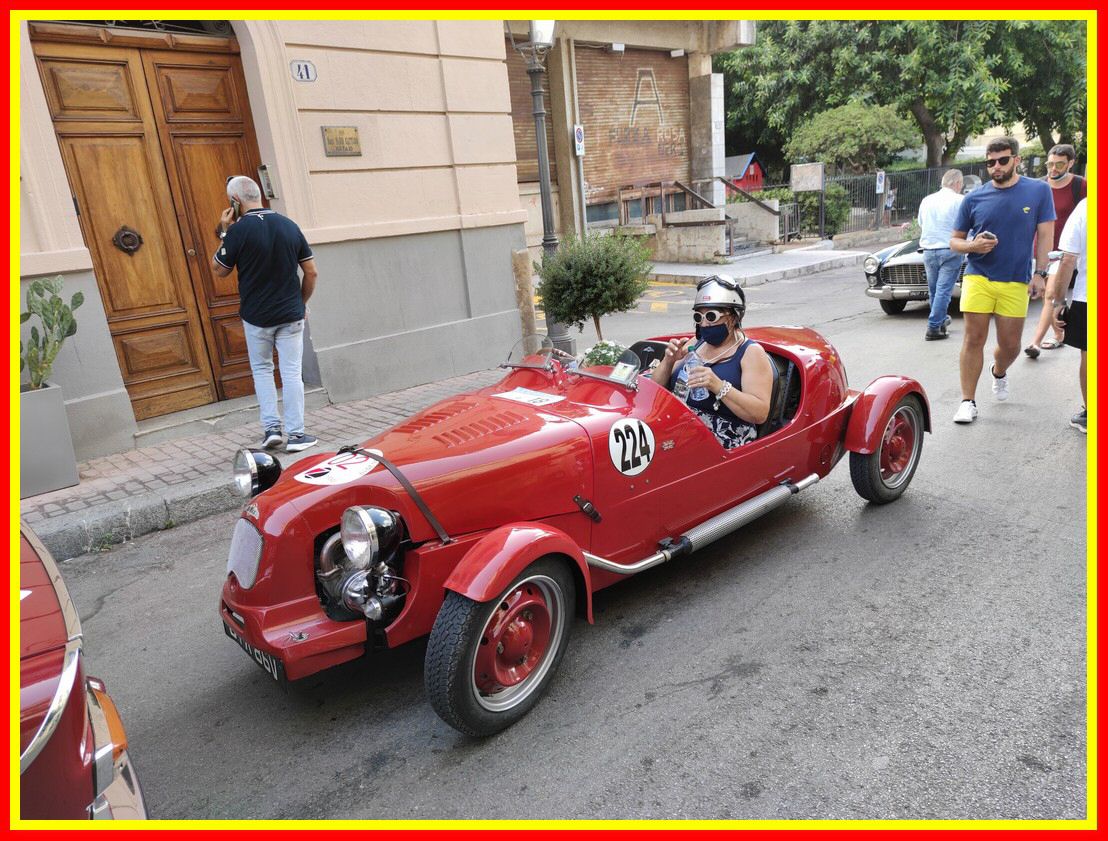 200823 Auto storiche 02_tn.jpg